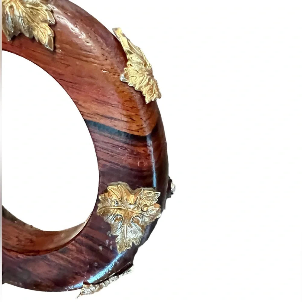 DOMINIQUE AURIENTIS Paris Vintage Wood Bangle with Leaf Motif - Picture 4 of 11